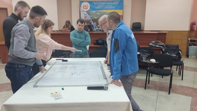 У Полтаві медиків та викладачів навчають реагувати у ситуаціях із багатьма травмованими У Полтаві медиків та викладачів навчають реагувати у ситуаціях із багатьма травмованими