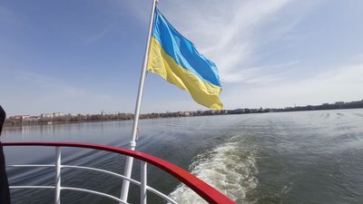Тернопільським ставом почав курсувати теплохід "Капітан Парій" Тернопільським ставом почав курсувати теплохід "Капітан Парій"