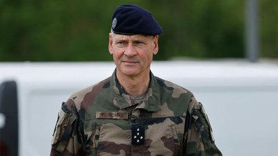 Генерал П'єр Шилл, Франція