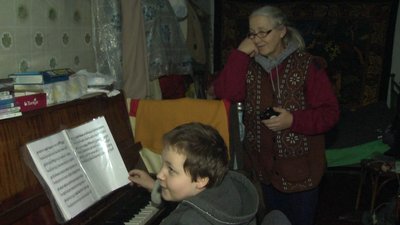 На Хмельниччині живе родина з Донеччини, що не святкує зустріч Нового року. У чому причина