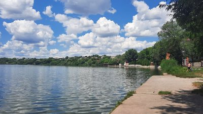 На Кіровоградщині не рекомендують купатися у водоймах восьми пляжів через забруднену воду