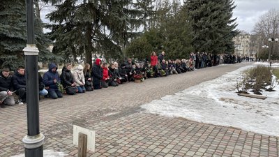 У Полтаві прощаються із Сергієм Марьєнковим, який поліг під час оборони України від російського вторгнення У Полтаві прощаються із Сергієм Марьєнковим, який поліг під час оборони України від російського вторгнення