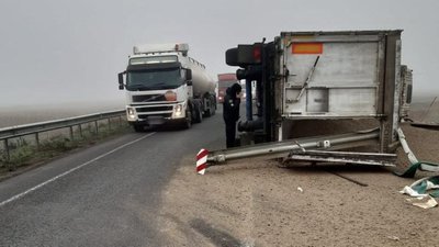 На трасі Одеса — Рені утворився затор через дві ДТП, в яких загинули три людини На трасі Одеса — Рені утворився затор через дві ДТП, в яких загинули три людини