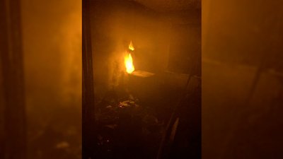 У Чернігові горіла квартира в багатоповерхівці: одна людина загинула, 17 — евакуювали У Чернігові горіла квартира в багатоповерхівці: одна людина загинула, 17 — евакуювали