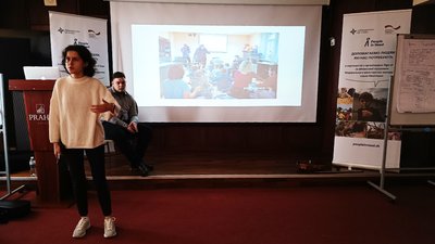 Війна, психологи та лікарняні клоуни: в Ужгороді вивчали способи відновлення дітей від психологічних травм Війна, психологи та лікарняні клоуни: в Ужгороді вивчали способи відновлення дітей від психологічних травм
