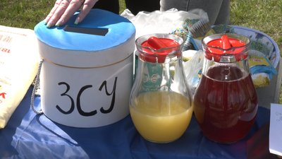 "Ми не маємо права кидати хлопців": у Запоріжжі відбувся благодійний ярмарок на підтримку військових Сил оборони "Ми не маємо права кидати хлопців": у Запоріжжі відбувся благодійний ярмарок на підтримку військових Сил оборони