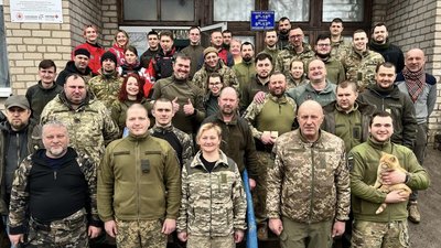 Військові лікарі роблять все, щоб врятувати якомога більше бійців Військові лікарі роблять все, щоб врятувати якомога більше бійців
