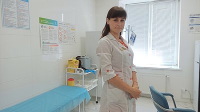Без черг – 500 людей у Житомирі щепилися бустерною дозою вакцини від коронавірусу під час війни Без черг – 500 людей у Житомирі щепилися бустерною дозою вакцини від коронавірусу під час війни