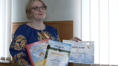 БАНДУРИСТКА БАНДУРИСТКА