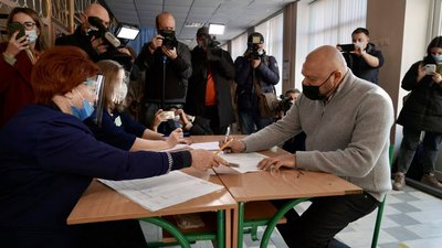 Вибори мера Харкова: Добкін чекає на другий тур