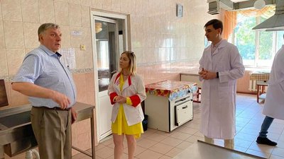 Таргани та пліснява: на Хмельниччині проінспектували психоневрологічний диспансер