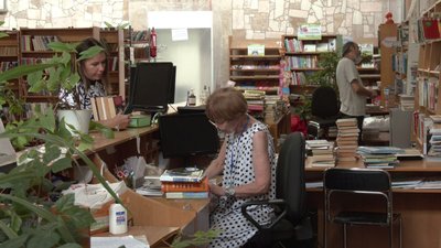 У миколаївській бібліотеці прибрали з полиць майже 500 книжок