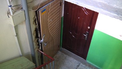 Подробиці подвійного вбивства у Житомирі: чоловік зайшов через незачинені двері Подробиці подвійного вбивства у Житомирі: чоловік зайшов через незачинені двері