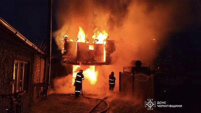У Седневі горіла будівля, хлопця госпіталізували