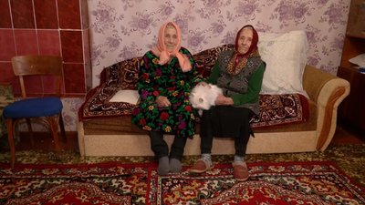 Сестри-близнючки Антоніна Білокур та Євгенія Реп'юк проживають у Заліссі