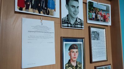 Сумській гімназії для талановитих дітей збираються присвоїти ім’я загиблого випускника Дмитра Євдокимова Сумській гімназії для талановитих дітей збираються присвоїти ім’я загиблого випускника Дмитра Євдокимова