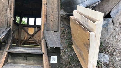 Близько 100 боксів для кажанів встановили на дахах церков Закарпаття Близько 100 боксів для кажанів встановили на дахах церков Закарпаття