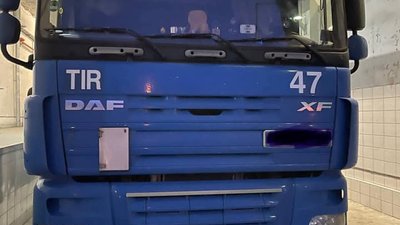 На "Ягодині" затримали контрабанду косметичних засобів на понад п'ять мільйонів гривень На "Ягодині" затримали контрабанду косметичних засобів на понад п'ять мільйонів гривень