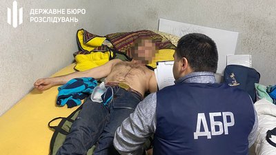 Затримали двох працівників військкомату Самбора Затримали двох працівників військкомату Самбора