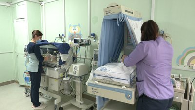 "Нас називають "ранні пташки". Як прикарпатські медики доглядають за передчасно народженими дітьми "Нас називають "ранні пташки". Як прикарпатські медики доглядають за передчасно народженими дітьми