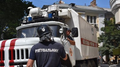 Обвал на Ясній в Одесі: як працювали рятувальники Обвал на Ясній в Одесі: як працювали рятувальники