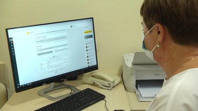 У хмельницьких медзакладах почали виписувати електронні лікарняні. У чому їх переваги