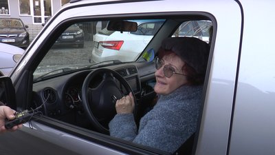 Як працюють регулювальники на дорогах Івано-Франківська Як працюють регулювальники на дорогах Івано-Франківська