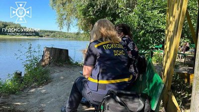 Психолог ДСНС працює з родичами загиблого Психолог ДСНС працює з родичами загиблого