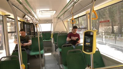 У Львові розпочали тестувати безготівкову оплату на трьох маршрутах У Львові розпочали тестувати безготівкову оплату на трьох маршрутах