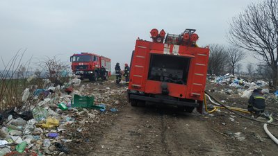 У Тлумачі на Івано-Франківщині знову горить сміттєзвалище У Тлумачі на Івано-Франківщині знову горить сміттєзвалище