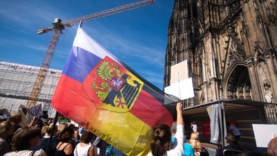 "Ці заходи не мали нічого спільного зі свободою слова" — МЗС відреагувало на проросійські мітинги у Празі та Кельні