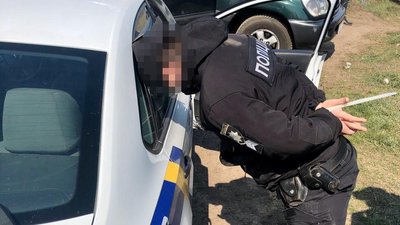 Одеських поліціянтів судитимуть за вимагання хабарів та збут наркотиків Одеських поліціянтів судитимуть за вимагання хабарів та збут наркотиків