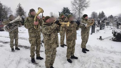 На Черкащині попрощалися із загиблим героєм