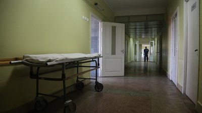 В Новій Каховці на Херсонщині військові РФ викрали і вивезли все медичне обладнання та машини швидкої допомоги — Генштаб
