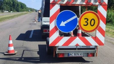 Дорожники Хмельниччини попереджають про можливі затори