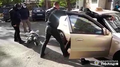 У Миколаєві піймали чоловіка, який видавав себе за працівника газової служби