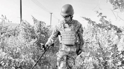 На фото Юрій Кучер під час виконання бойового завдання на фронті. На фото Юрій Кучер під час виконання бойового завдання на фронті.