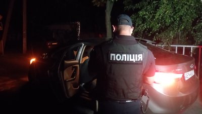 Щоночі – до сотні порушників. Як працюють патрульні під час комендантської години у Дніпрі