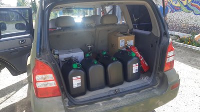 Волонтери з прикарпатського села Боднарів передали для ЗСУ п'ять автомобілів Волонтери з прикарпатського села Боднарів передали для ЗСУ п'ять автомобілів