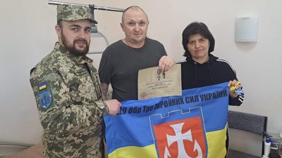 Сергій Штиркун (у центрі)