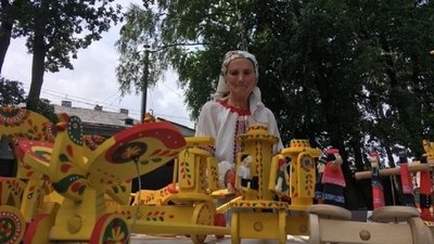 На Львівщині відкрили мурал місцевій забавці, яку хочуть внести до пам'яток ЮНЕСКО На Львівщині відкрили мурал місцевій забавці, яку хочуть внести до пам'яток ЮНЕСКО