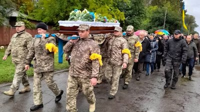 Загинув під час артобстрілу: на Чернігівщині попрощалися із загиблим бійцем ЗСУ