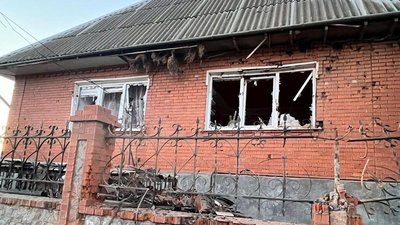 Армія РФ обстріляла два райони Дніпропетровщини, є руйнування і поранений Армія РФ обстріляла два райони Дніпропетровщини, є руйнування і поранений