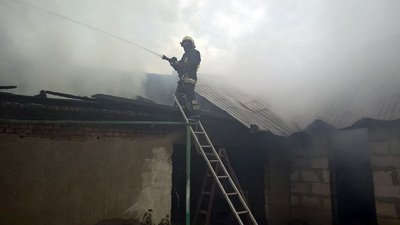Пожежа на Мукачівщині: причини виникнення та суму завданих збитків встановлюють Пожежа на Мукачівщині: причини виникнення та суму завданих збитків встановлюють