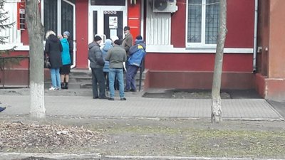 "Шостка повертається до життя після облоги". Місцева мешканка розповідає, як сьогодні живе місто. "Шостка повертається до життя після облоги". Місцева мешканка розповідає, як сьогодні живе місто.