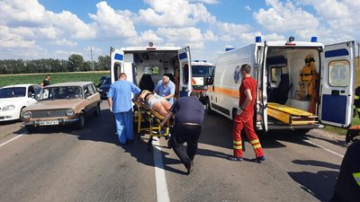 На "луцькій трасі" неподалік Рівного – ДТП, щонайменше двоє травмованих На "луцькій трасі" неподалік Рівного – ДТП, щонайменше двоє травмованих
