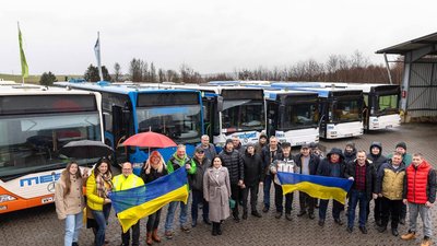 Німецька турфірма передала дев’ять автобусів для перевезення школярів Рівненщини Німецька турфірма передала дев’ять автобусів для перевезення школярів Рівненщини