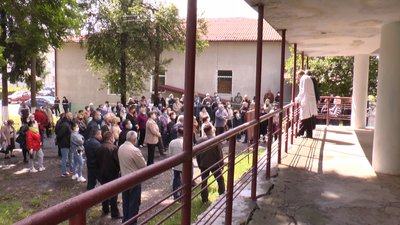 У районній лікарні на Прикарпатті закривають хірургію. Жителі вийшли на акцію протесту У районній лікарні на Прикарпатті закривають хірургію. Жителі вийшли на акцію протесту