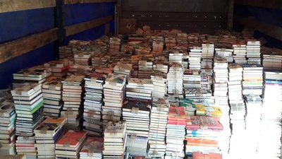 Книжки, які врятував Віктор Разживін Книжки, які врятував Віктор Разживін