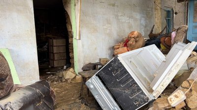 "Молодший брат "виловив" його тіло": жителька підтопленого села на Миколаївщині розповіла про загибель сина